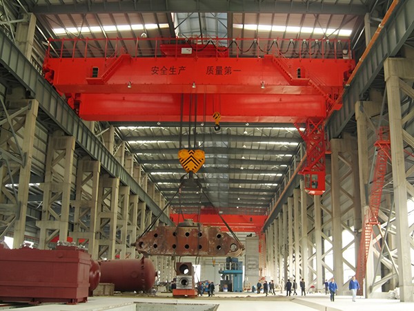 <b>湖南郴州行車行吊廠家7大安全保護(hù)裝置</b>